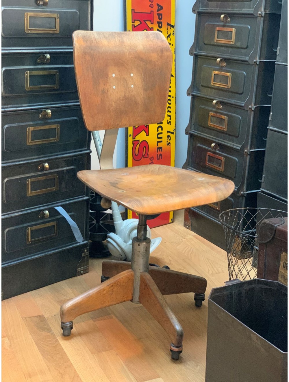 STOLL GIROFLEX chaise d'atelier 1960 de marque suisse