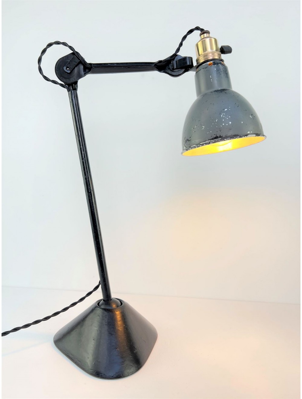 Lampe GRAS RAVEL modèle  205 1930